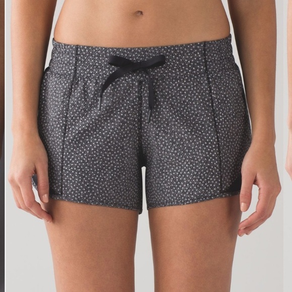Lululemon | Hotty Hot Short Long ( Reflective) 4” - Picture 4 of 12